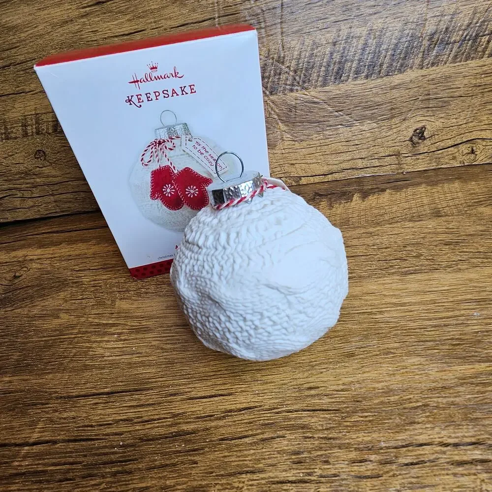 Hallmark Keepsake Cozy Christmas Ball mittens 2013